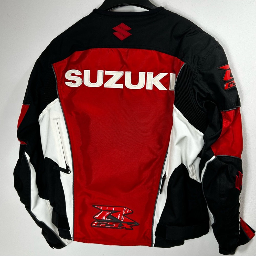 SUZUKI Style GSRX Men’s Red & Black Motorcycle Jacket Size M - Picture 2 of 16